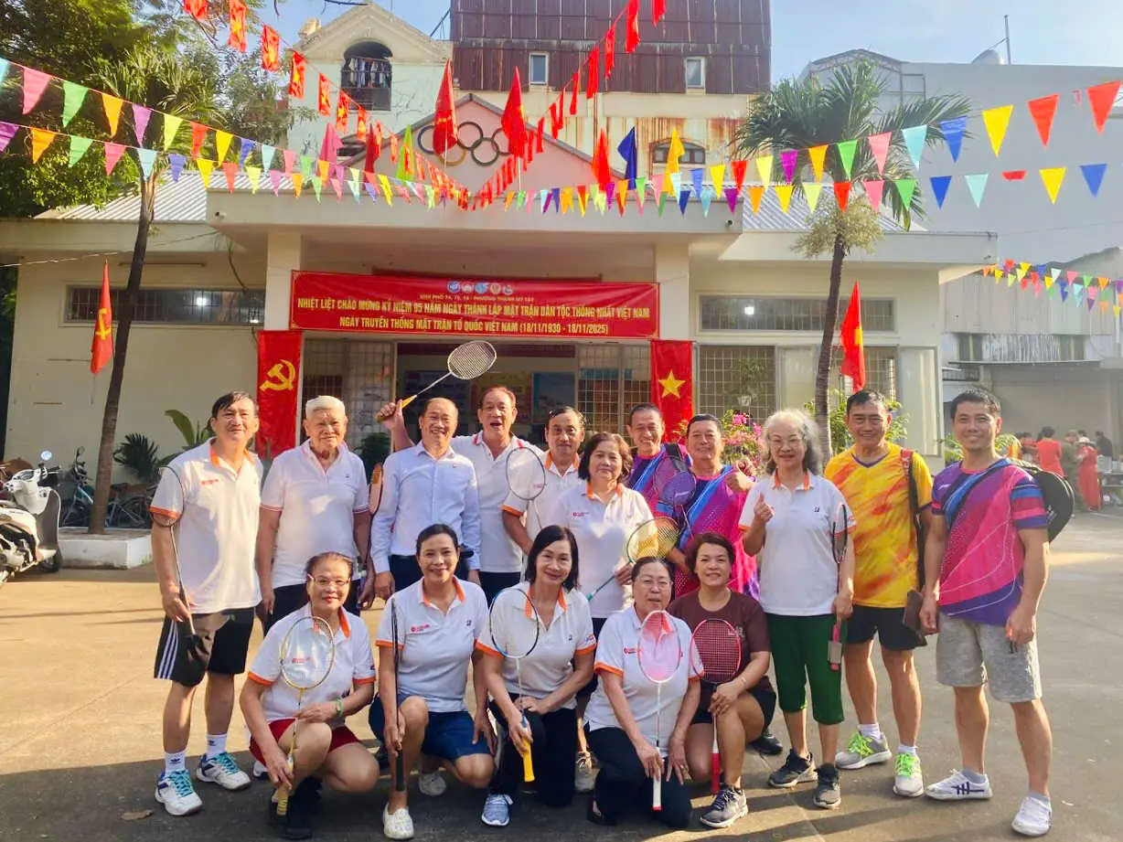 SÂN CẦU LÔNG CỐI ĐÁ